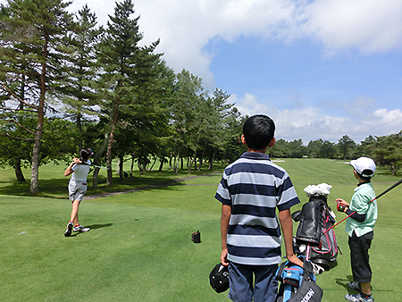 PFGAジュニア6月キャンプ/7月キャンプ 6月30日(土)〜7月1日(日) 富士桜CC&富士GC
    7月14日(土)〜16日(月) 富士桜CC,朝霧ジャンボリーGC併設ショートコース&富士GC